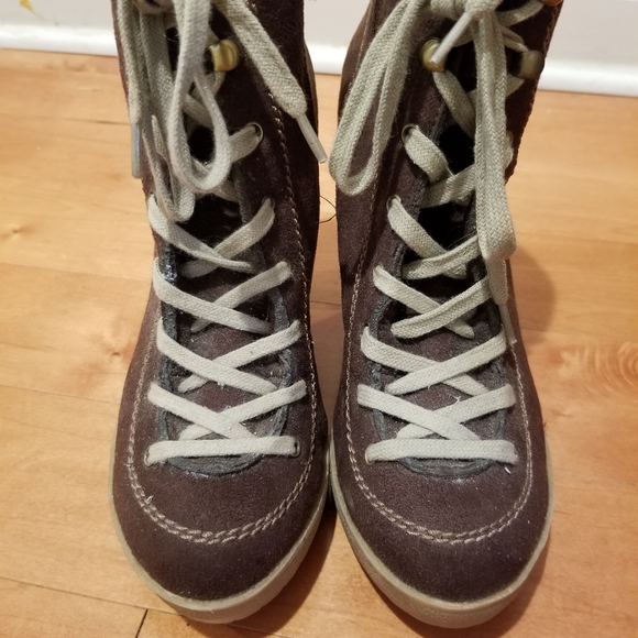 Classic "Anya" high heel sneaker style booties - Picture 2 of 7